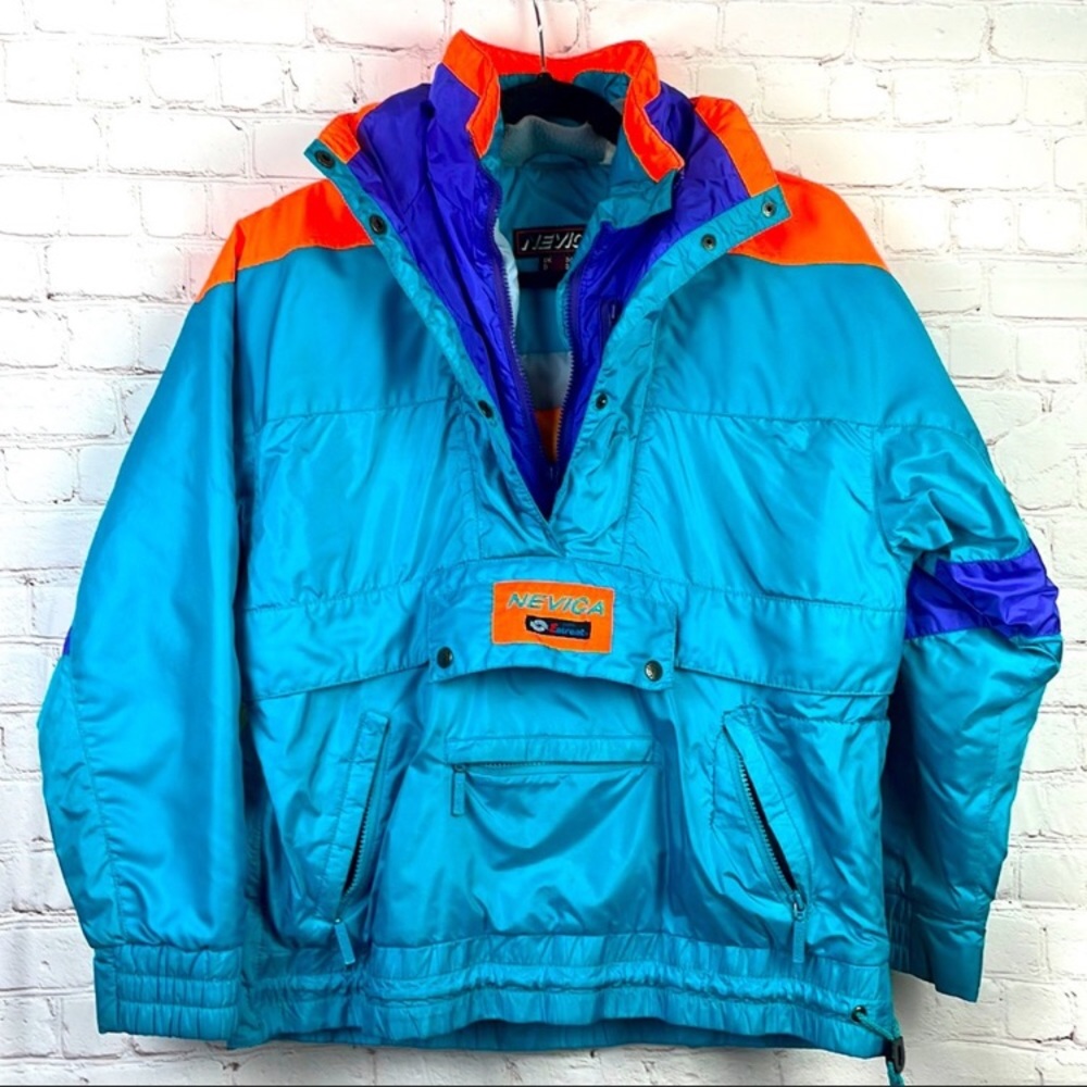 Vintage 80s/90s Nevica Survival ski/snowboarding jacket.  Pullover style.  8